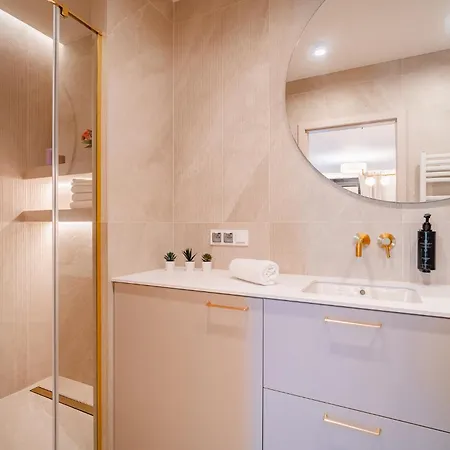 Angel's - By Hosty *